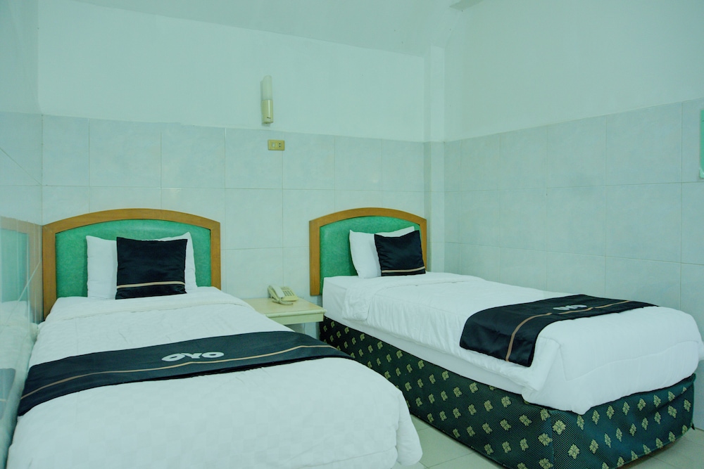 Townhouse Oak Palembang Near Jembatan Ampera Formerly Azzura Hotel 13/32