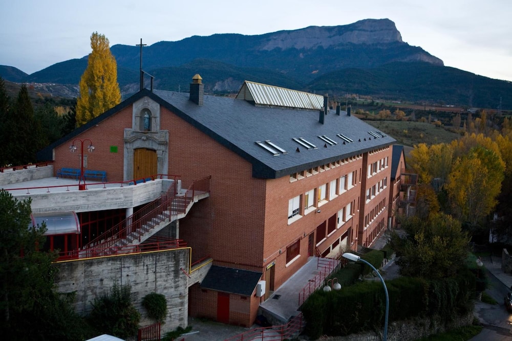 Albergue Jaca 2/44