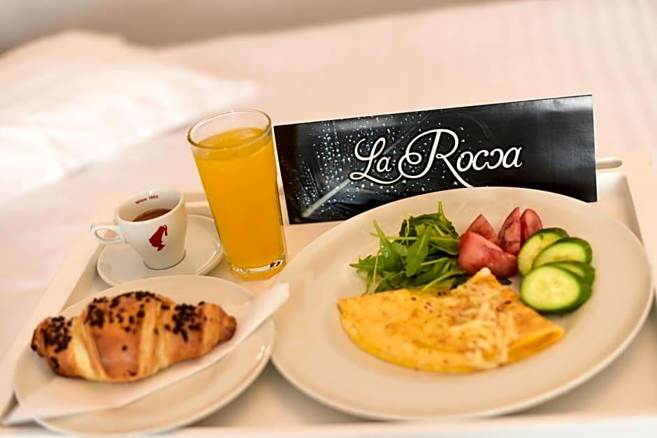 LA ROCCA BOUTIQUE 27/45