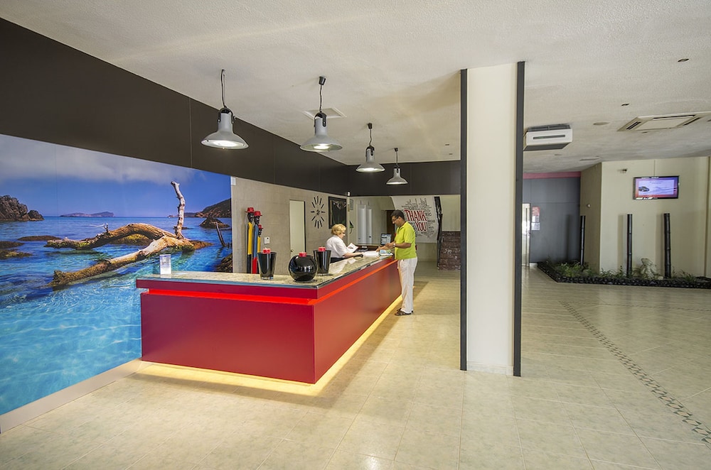 Azuline Hotel Pacific 10/42