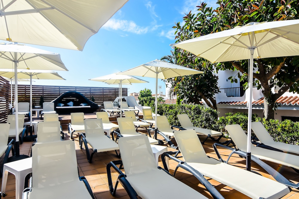 Nelva Resort 44/63