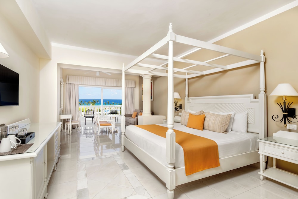 Junior Suite, Deluxe, King Bed, Ocean Front