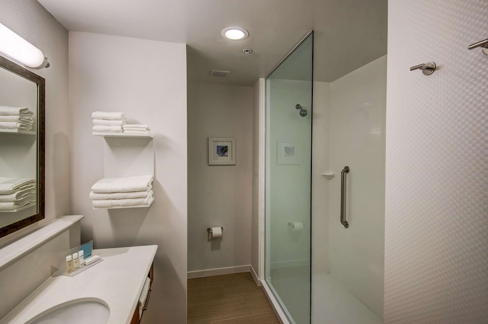Hampton Inn Plant City 8/45