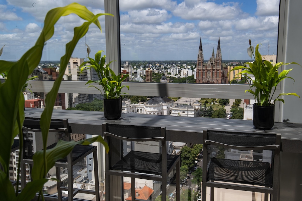 Hotel Grand Brizo La Plata 65/77