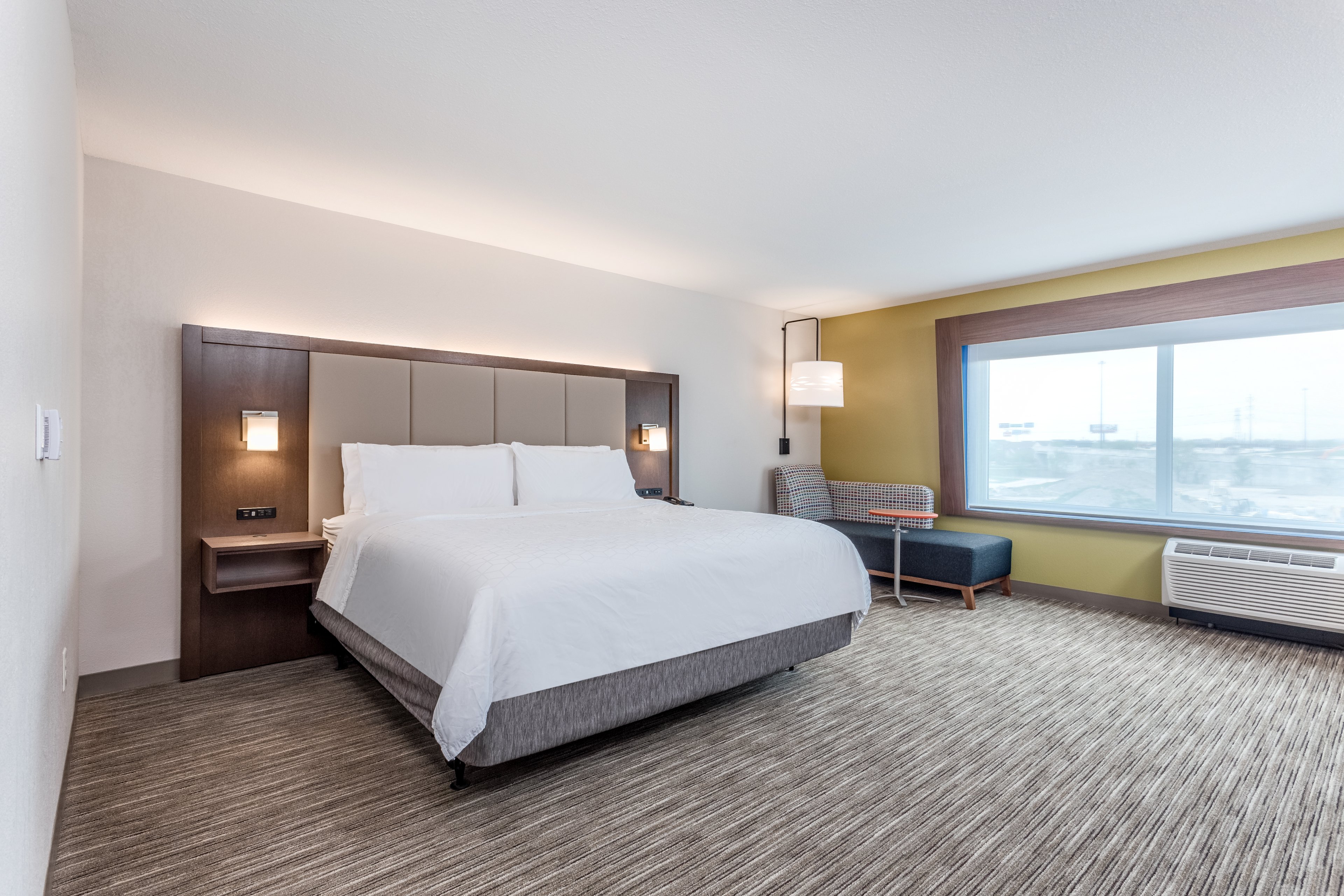 Holiday Inn Express & Suites Hammond 26/69