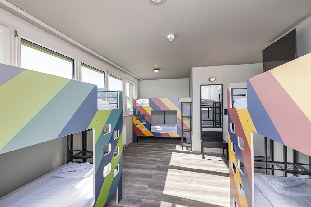 MIXED DORM, 4 BEDS