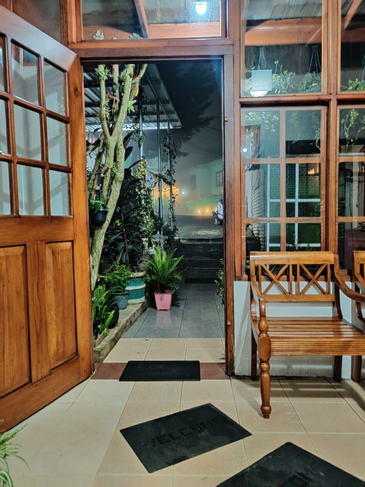 Carnation Rest 9/46