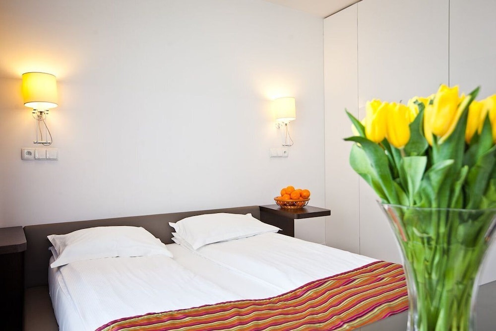 PLATINUM PALACE APARTMENTS 19/46