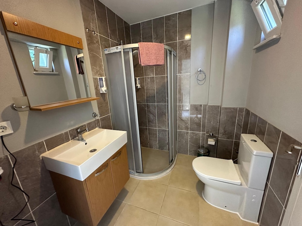 Adasu Otel Marmara Adasi 49/50