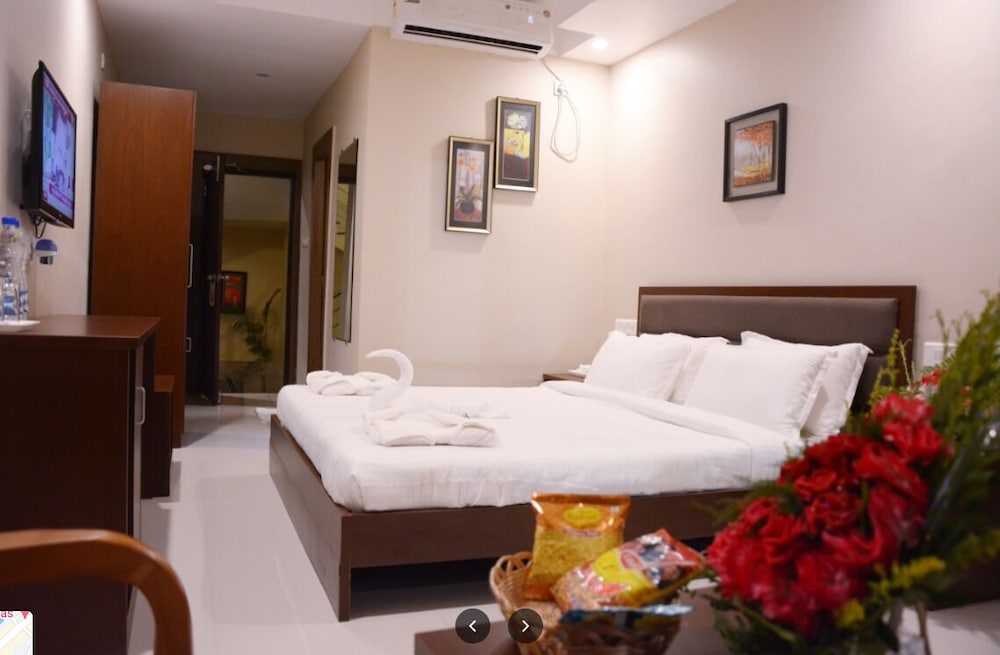 Super, Deluxe, King Bed، Hotel Shree Hari Grand 3/5
