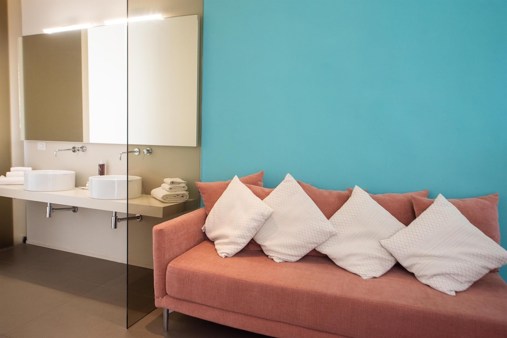 DELUXE, TRIPLE, SEA VIEW, TERRACE
