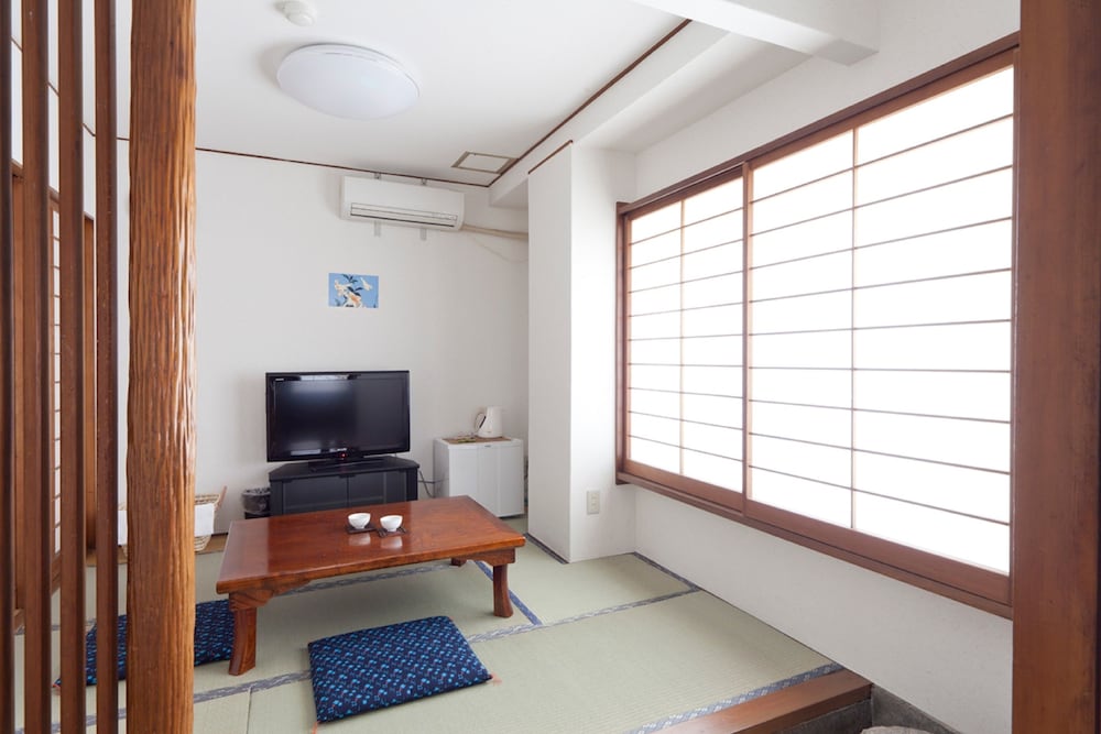 Business Hotel Shin-Okubo Sekitei 39/41
