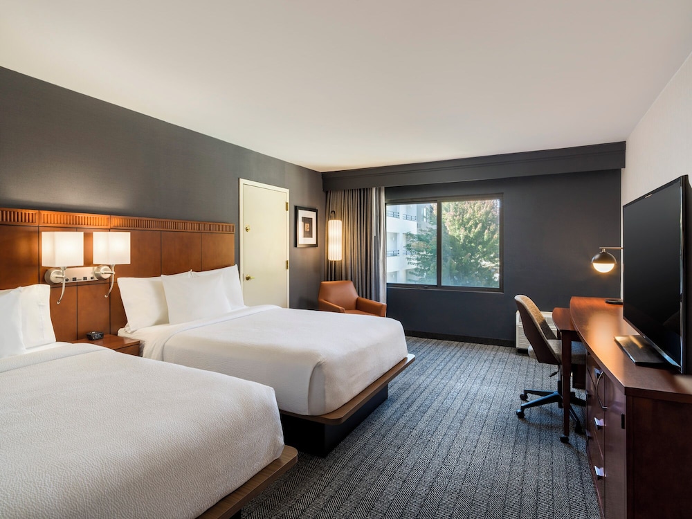 Room at Courtyard by Marriott Sacramento Airport Natomas, SACRAMENTO - CA