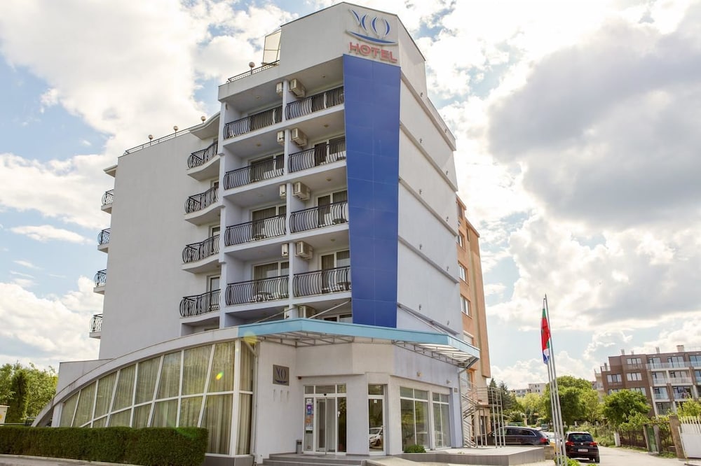 Hotel Yo 1/16