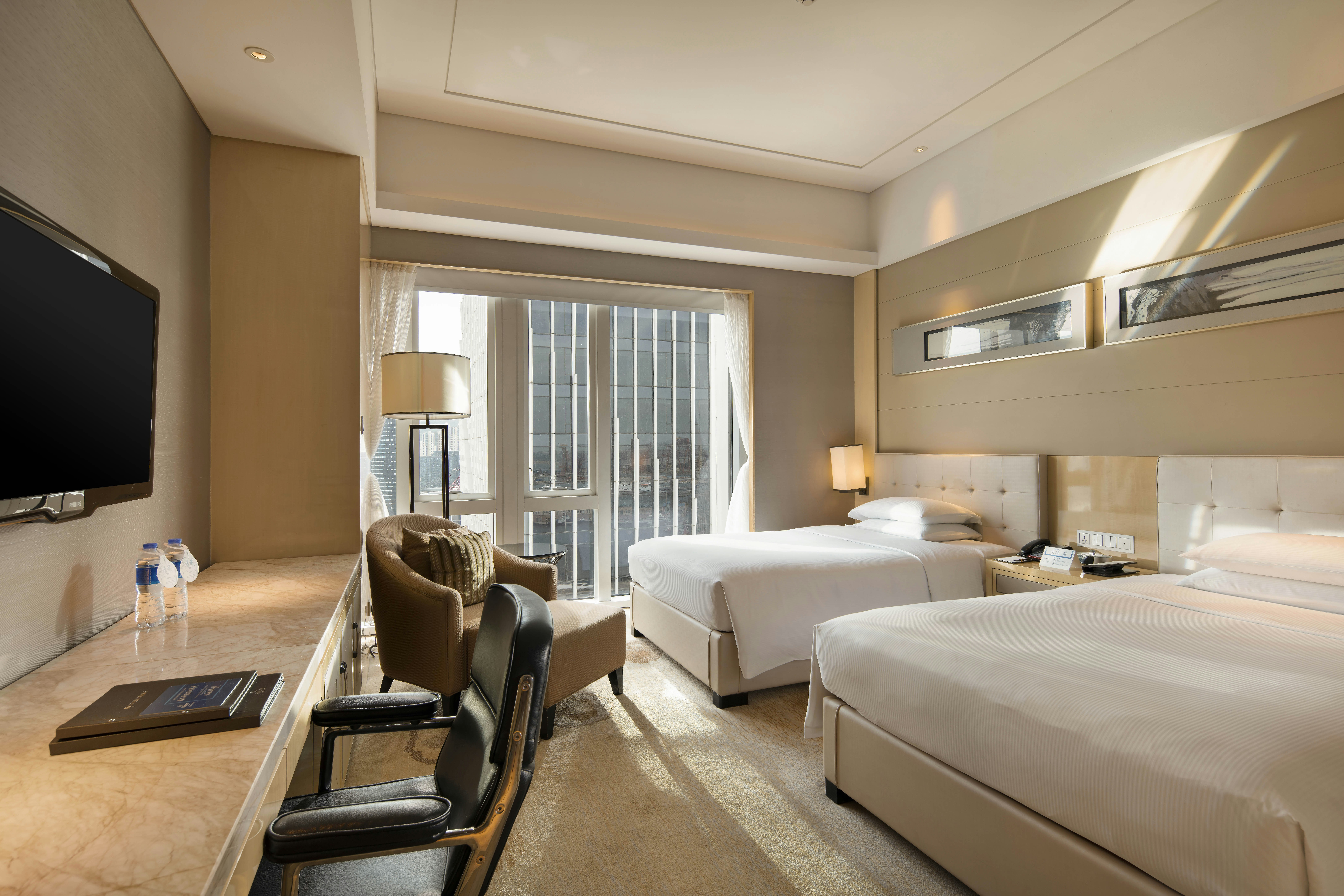 Deluxe, Twin Beds, City View