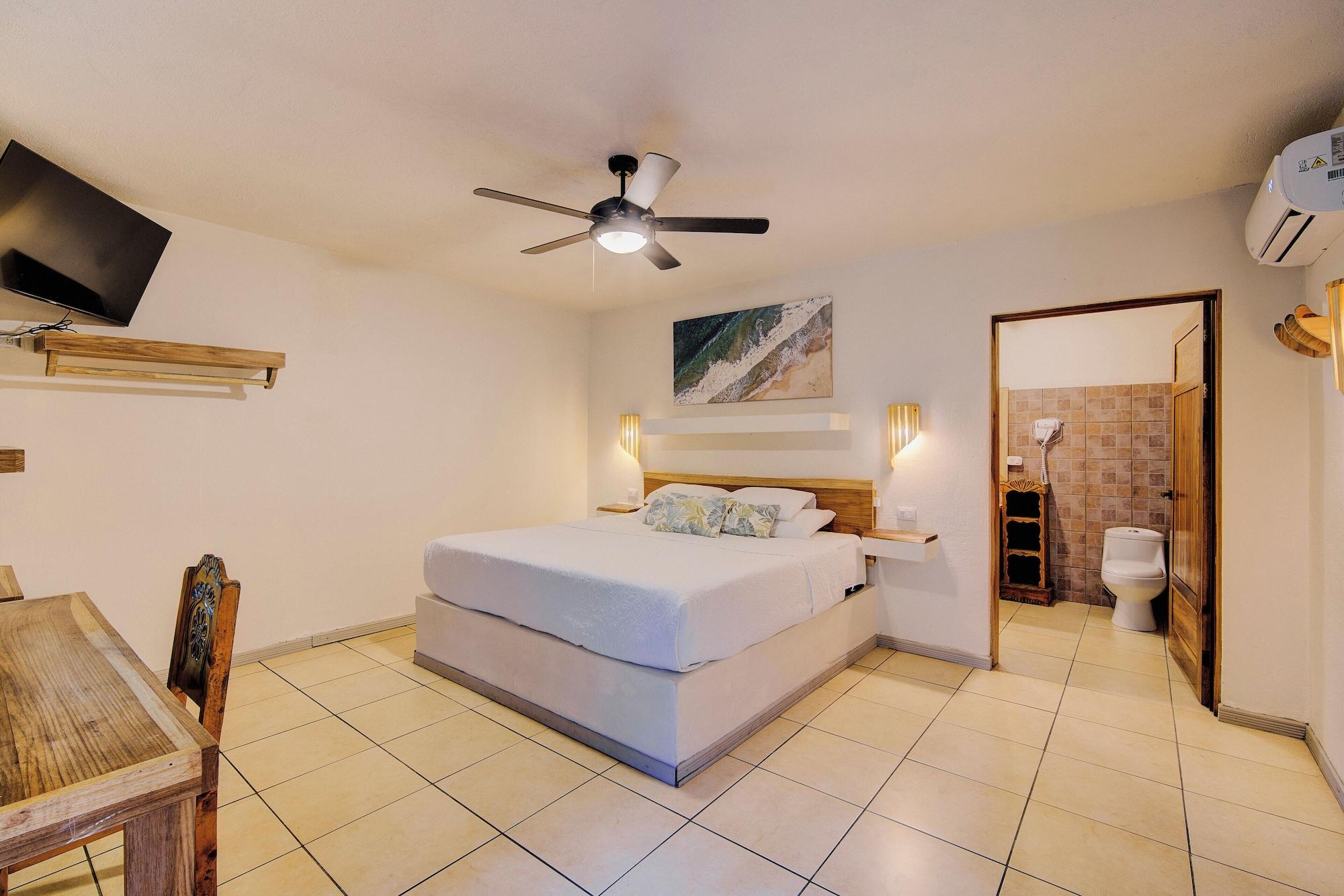 غرفة قياسية بسرير مزدوج، Cariblue Beach Jungle Resort 2/10