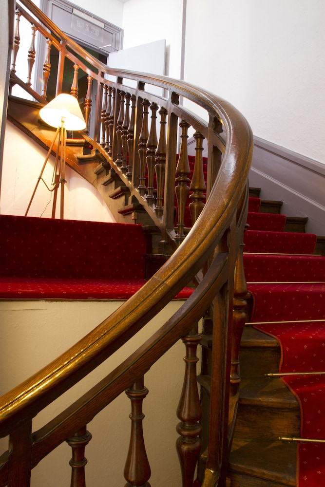 Brit Hotel Confort Roanne Grand Hotel 37/69