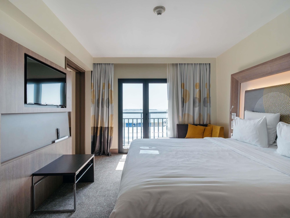 Novotel Istanbul Bosphorus Hotel 11/71