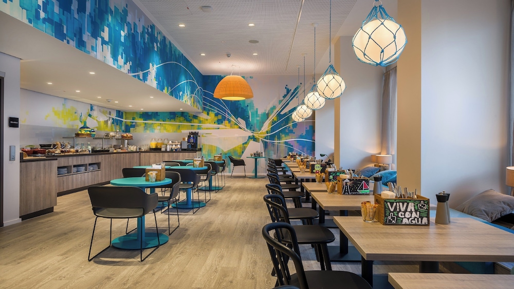 Holiday Inn - the niu, Welly Kiel by IHG 34/47