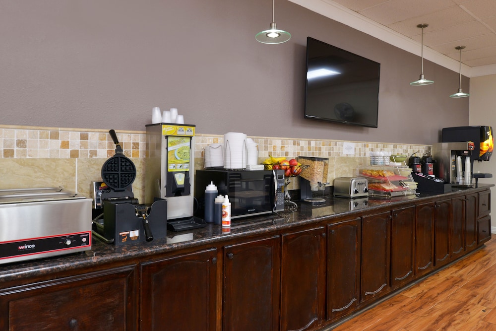 Airport Inn Nederland Texas 40/59