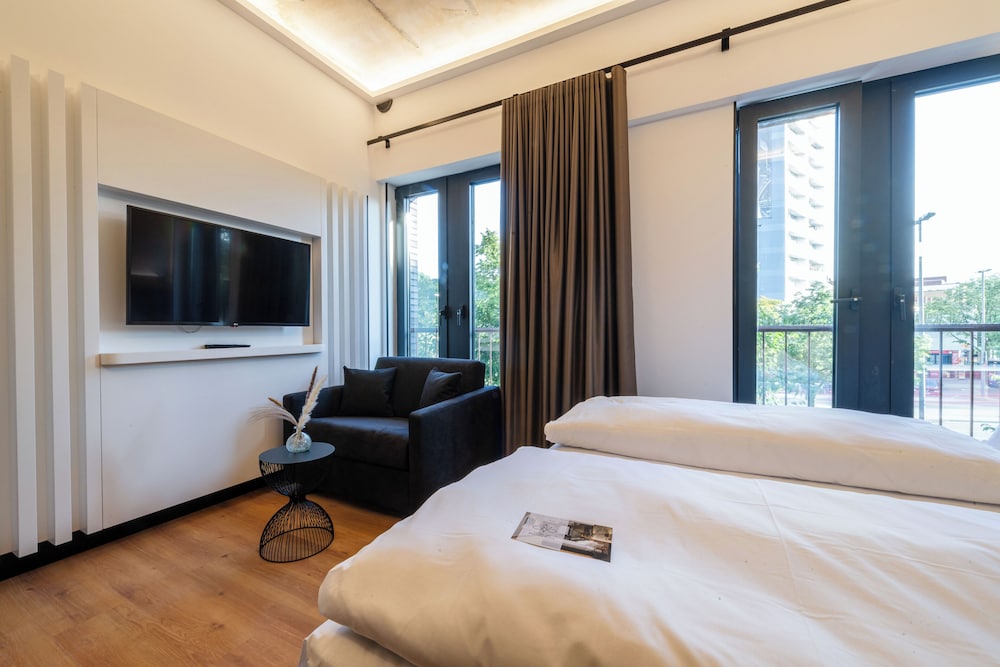 Hotel am Beatles-Platz 9/42