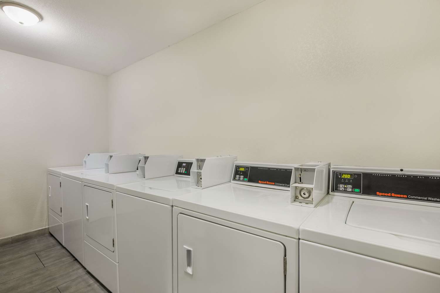 MainStay Suites Joliet I-80 47/47