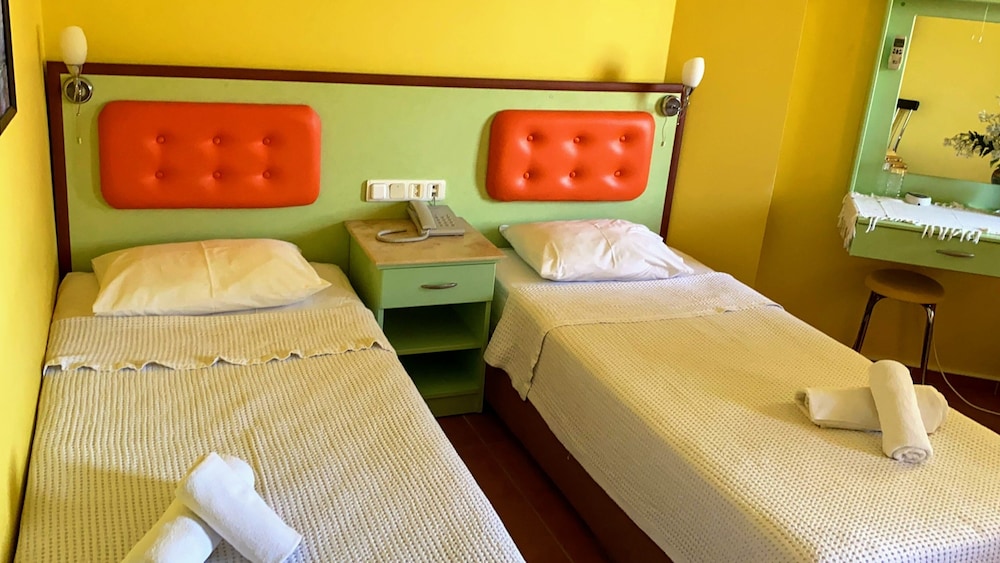 Mandal Inn Hotel 17/50
