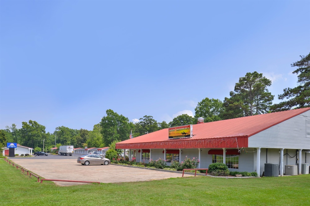 Americas Best Value Inn Winnsboro, LA 3/31