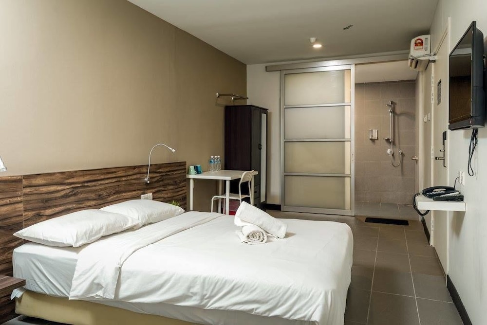 Max Hotel Subang Jaya 13/35