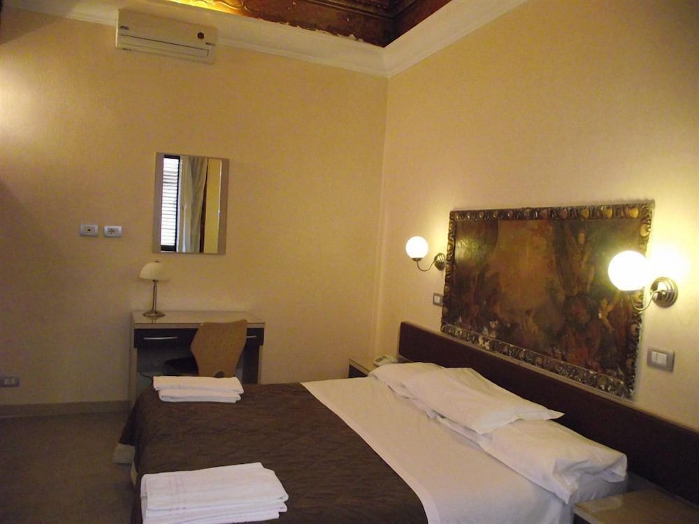 Elide Hotel 25/49