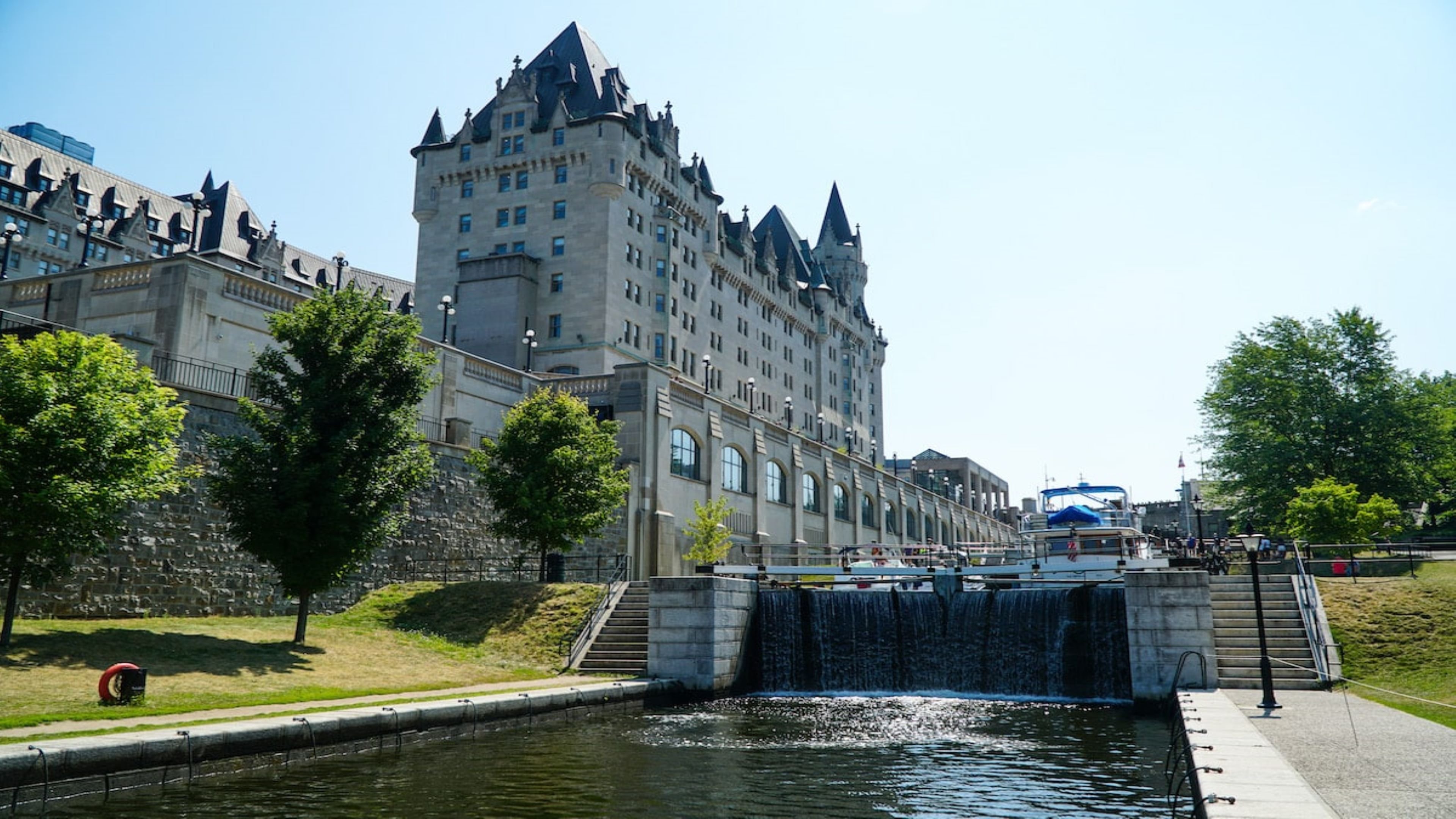 Holiday Inn Ottawa Dwtn Parliament Hill 73/80
