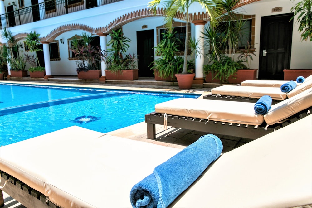 Hotel Colonial Playa del Carmen 26/50