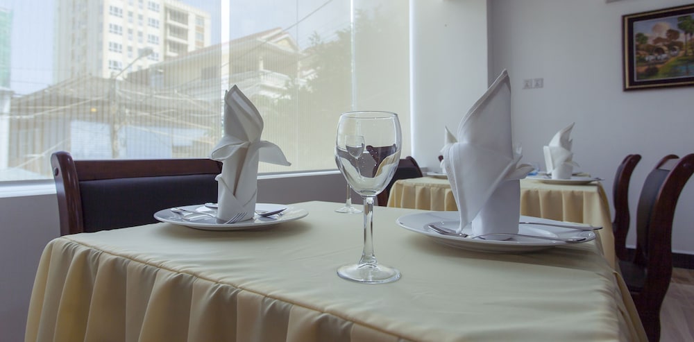 The Mou Hotel 35/41