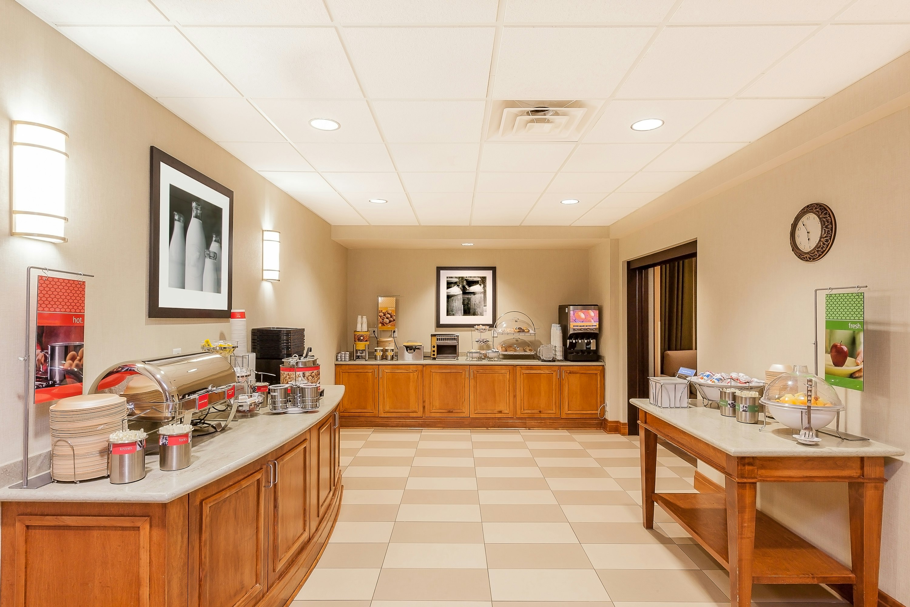 Hampton Inn And Suites Jamestown 4/37