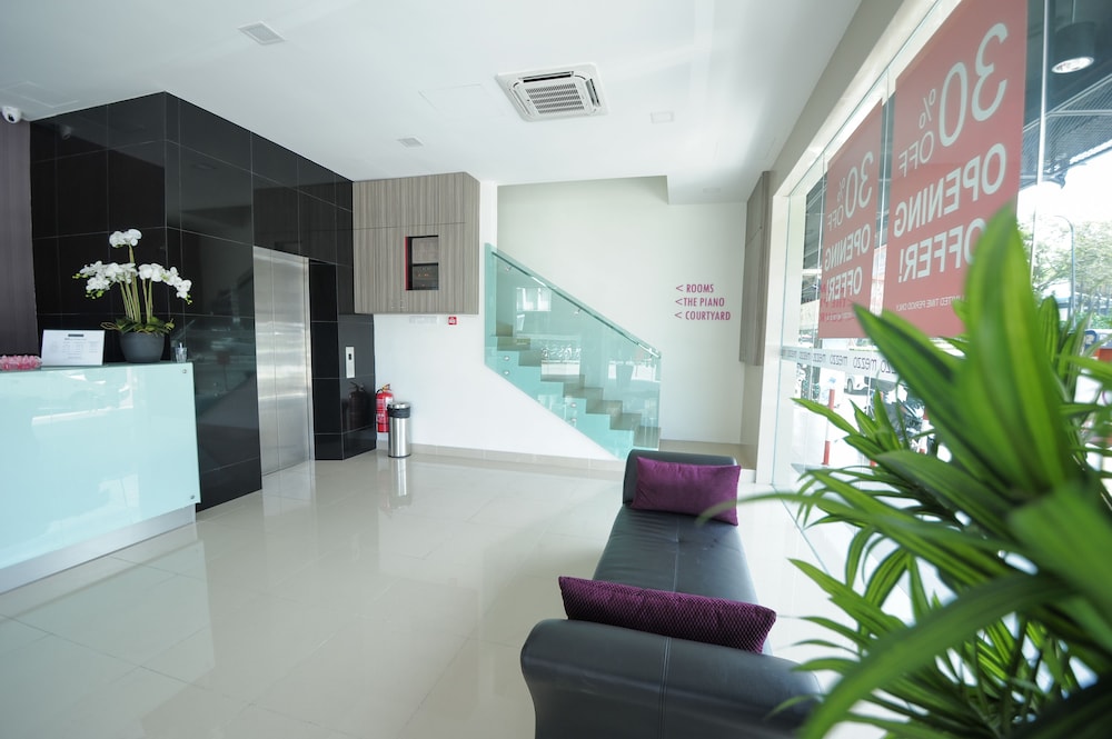 Hotel Mezzo 13/63