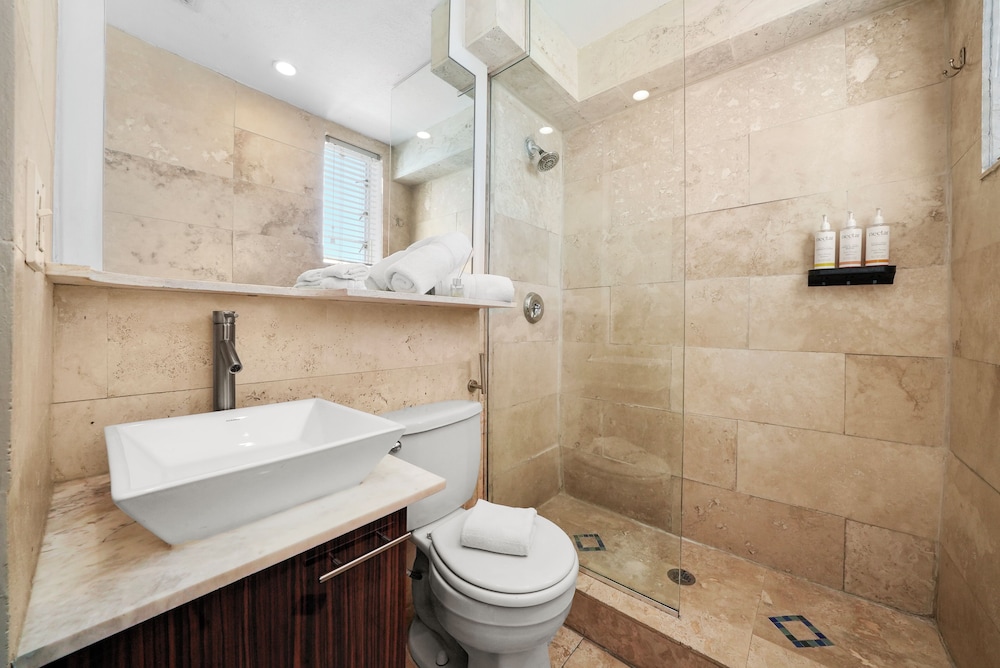 Whitelaw Hotel 58/59