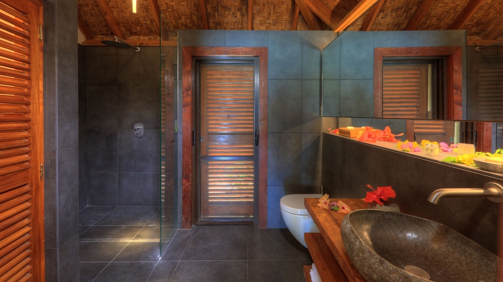 Etu Moana Boutique Beach Villas 50/50