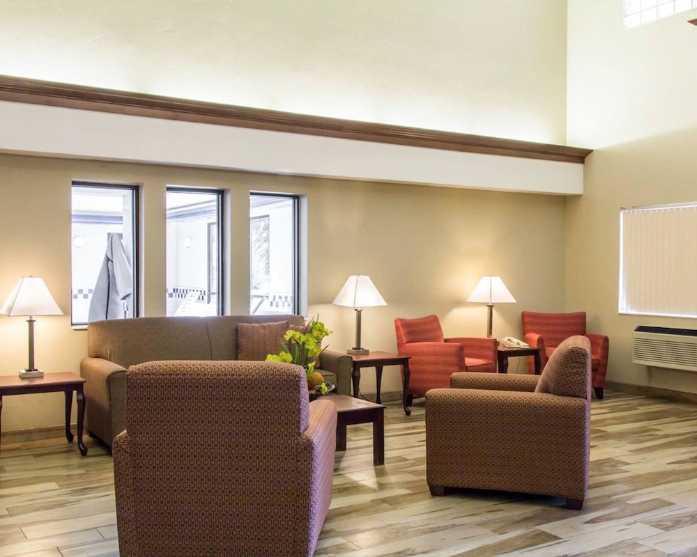 Quality Inn & Suites Vail Valley 24/35