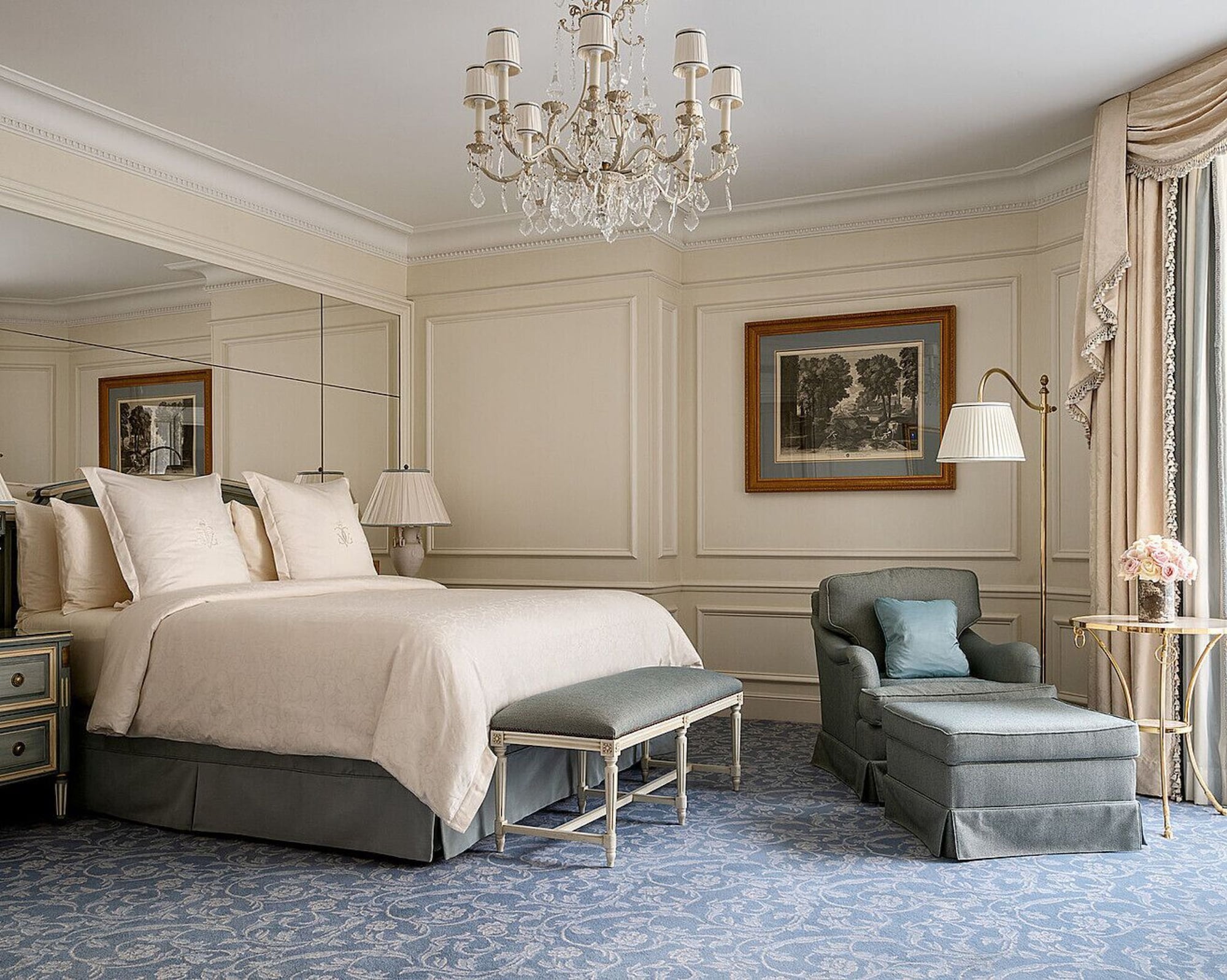 EXECUTIVE, SUITE, TWIN BEDS