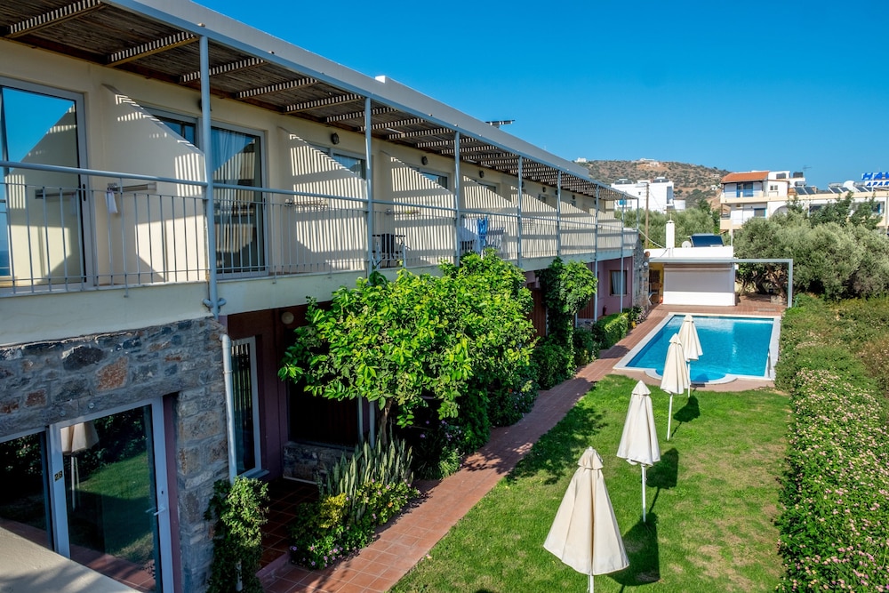 MIRABELLA APARTMENTS 68/74