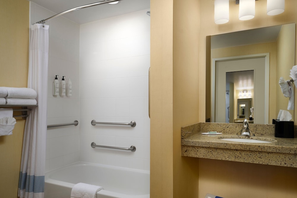 Towneplace Suites By Marriott Ann Arbor 44/51