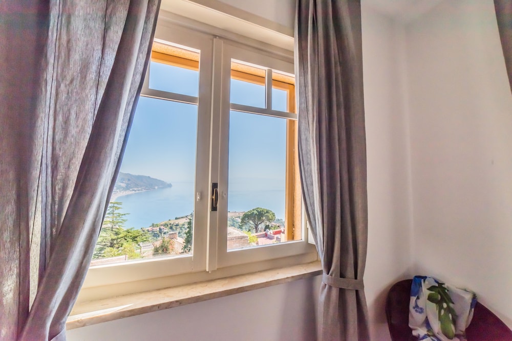 Hotel Villa Fiorita 31/66