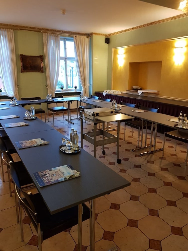 Hotel Am Luisenplatz 60/71