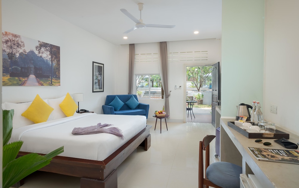 Cabana, King Bed, Pool Access