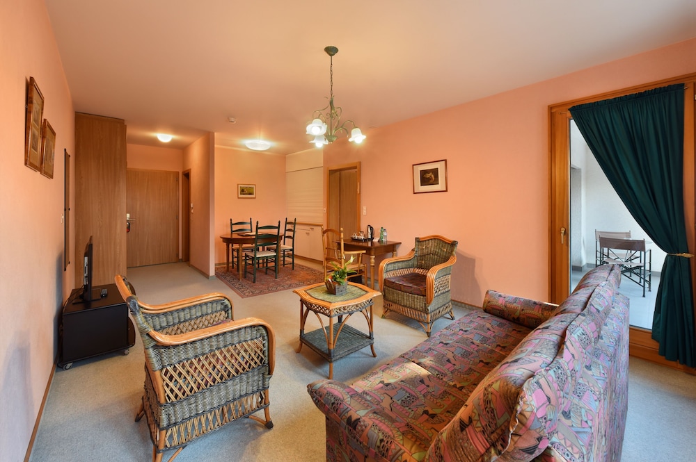 Hotel Des Vignes 39/66