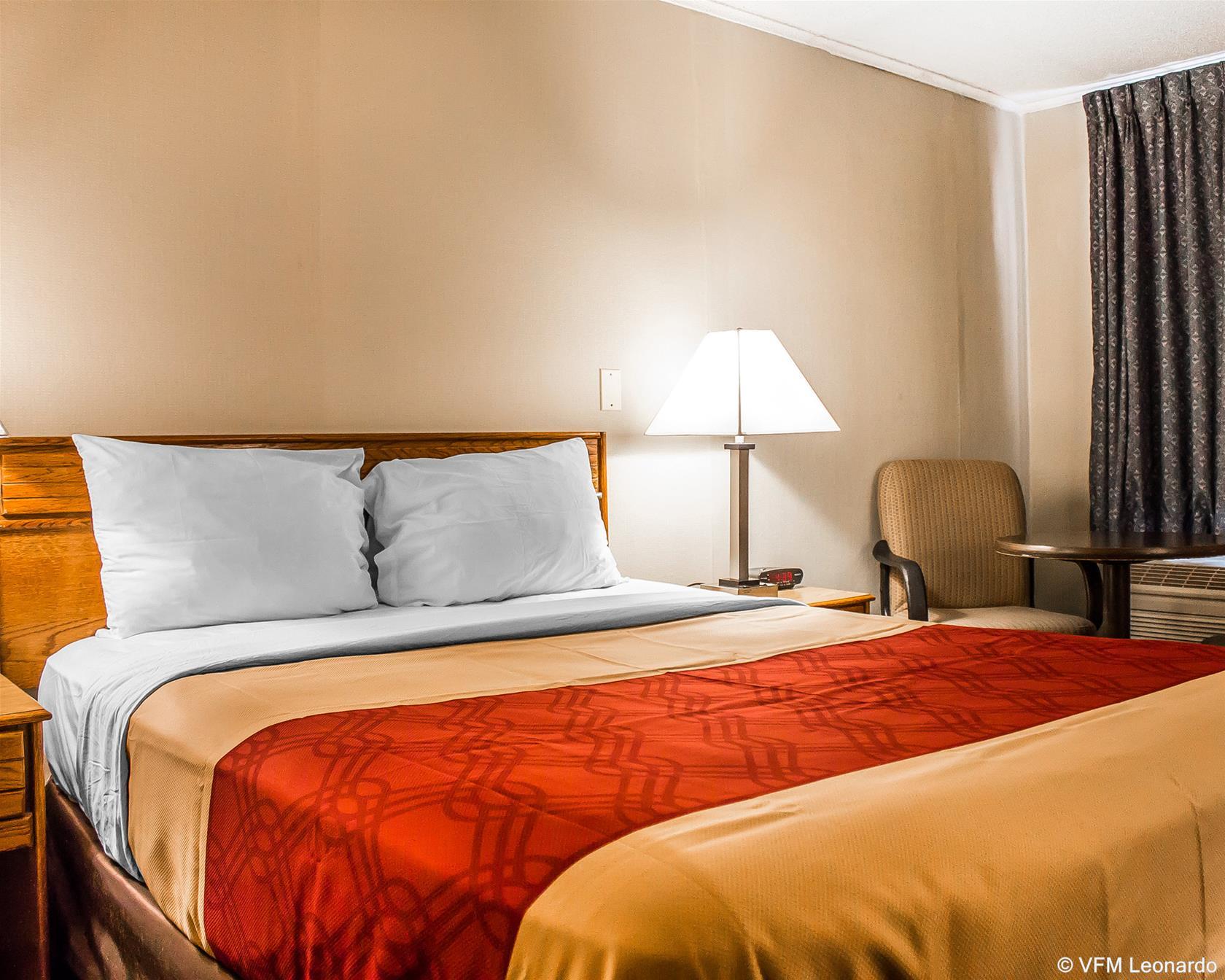 Economy Inn East Hartford CT 34/60