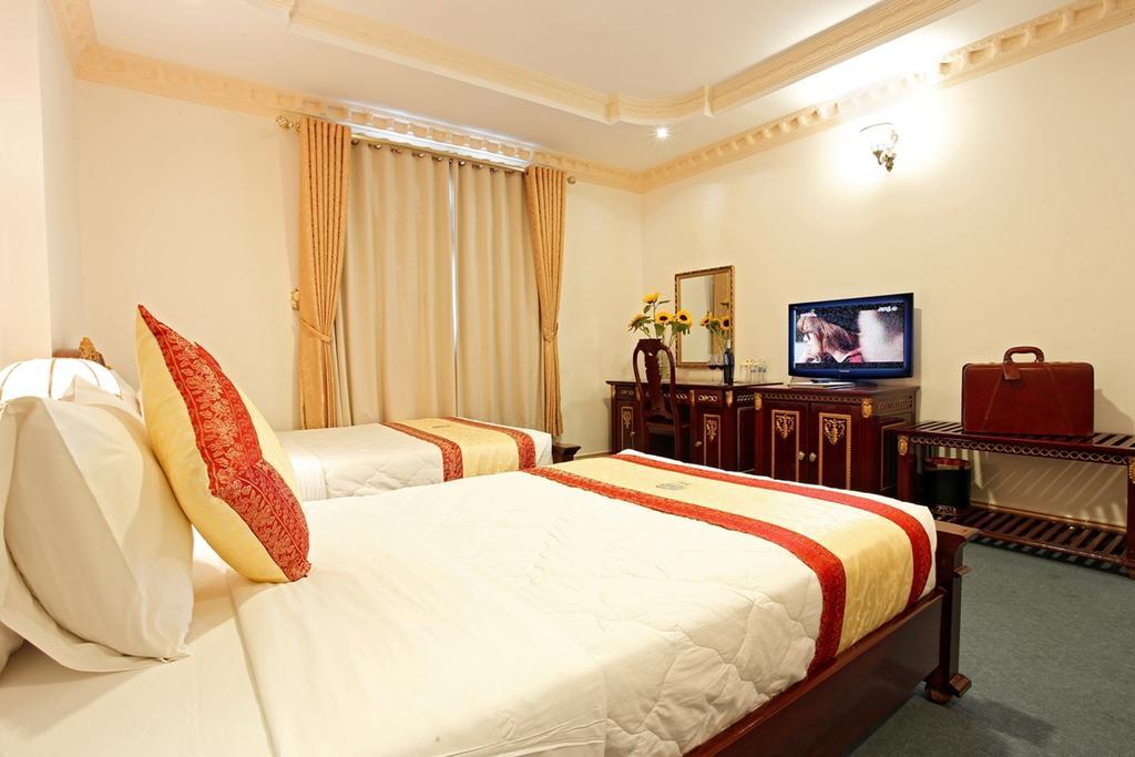 New Pacific Hotel 16/55