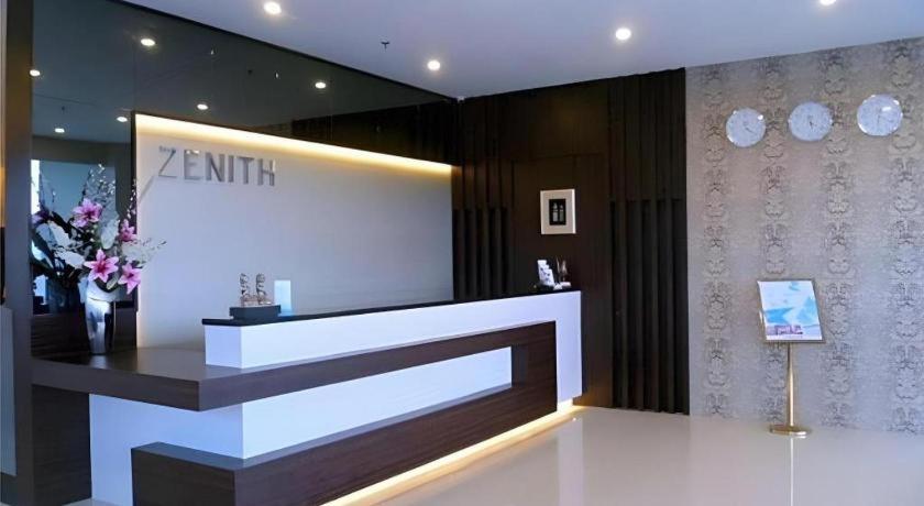 Zenith Hotel Kendari 7/43
