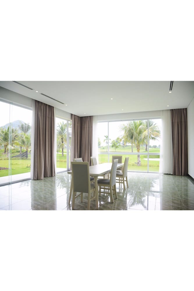 Diamond Bay Golf & Villas 29/41