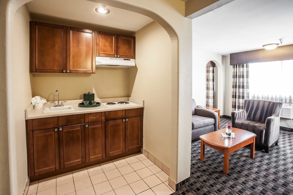 Clarion Inn Renton-Seattle 3/33
